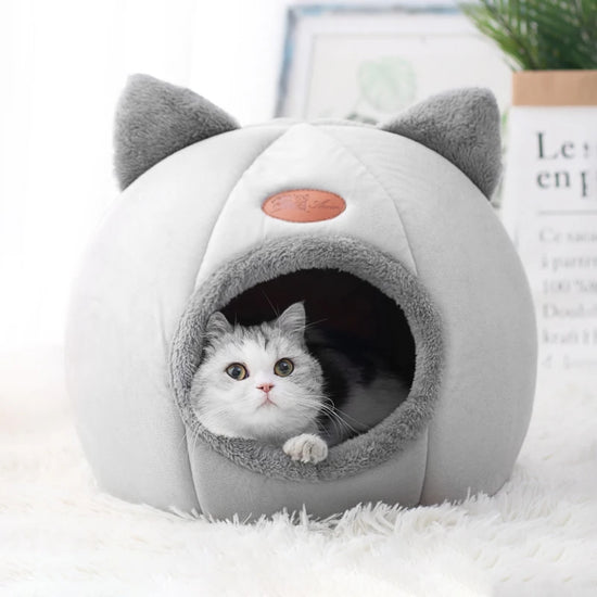 Cozy Winter Cat Bed Cave – Warm Indoor Pet House Tent for Cats & Small Dogs