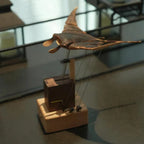 Wooden Manta Ray Automaton – Handcrafted Mechanical Ocean Sculpture & Hand-Crank Kinetic Desk Decor