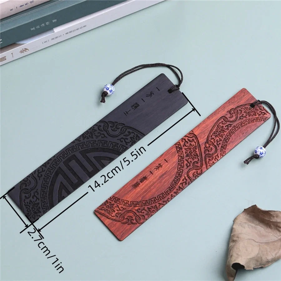 Chinese Style Redwood Sandalwood Bookmark Business School Commemorative Gift Crescent Bookmark Best Gift for Book Lover