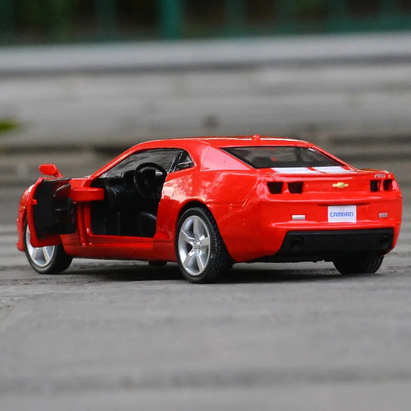 Chevrolet Camaro Alloy Car Pull-Back Racing Toy with Open Doors for Kids & Collectors