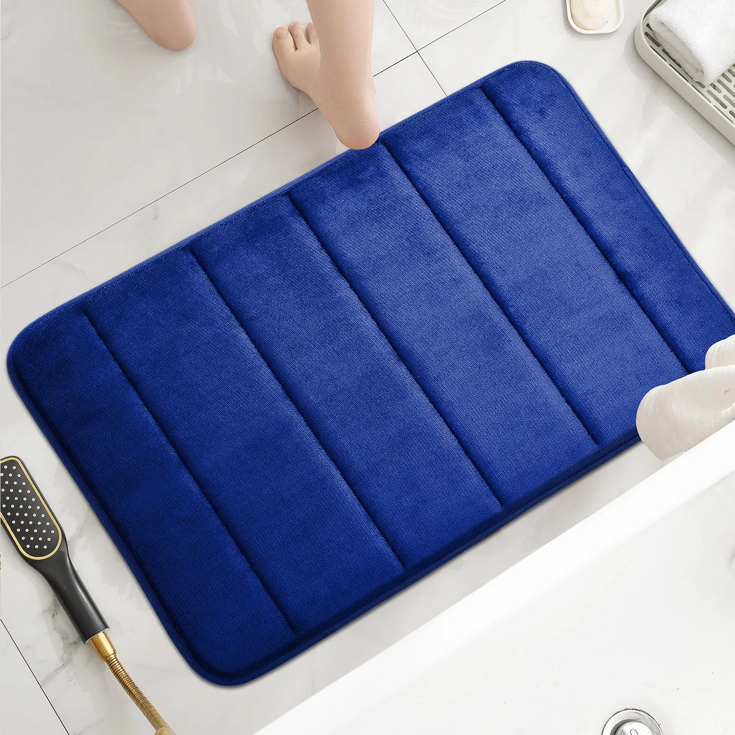 1 piece bath mat Geometric pattern coral velvet bathroom mat, non-slip sole, hand washed, embossed stripe design, soft and comfo - Zecs shopping